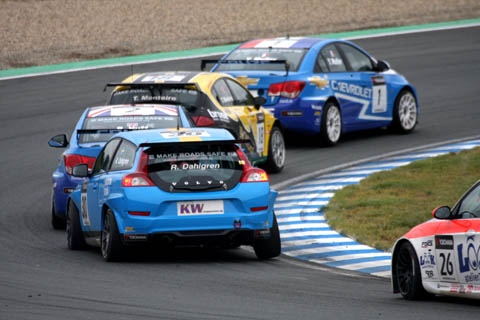 2011_volvo_behind
